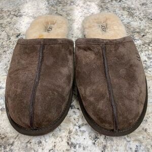 UGG Scuff Slippers. Sheepskin & brown suede, leather sole, front seam. EUC Sz10